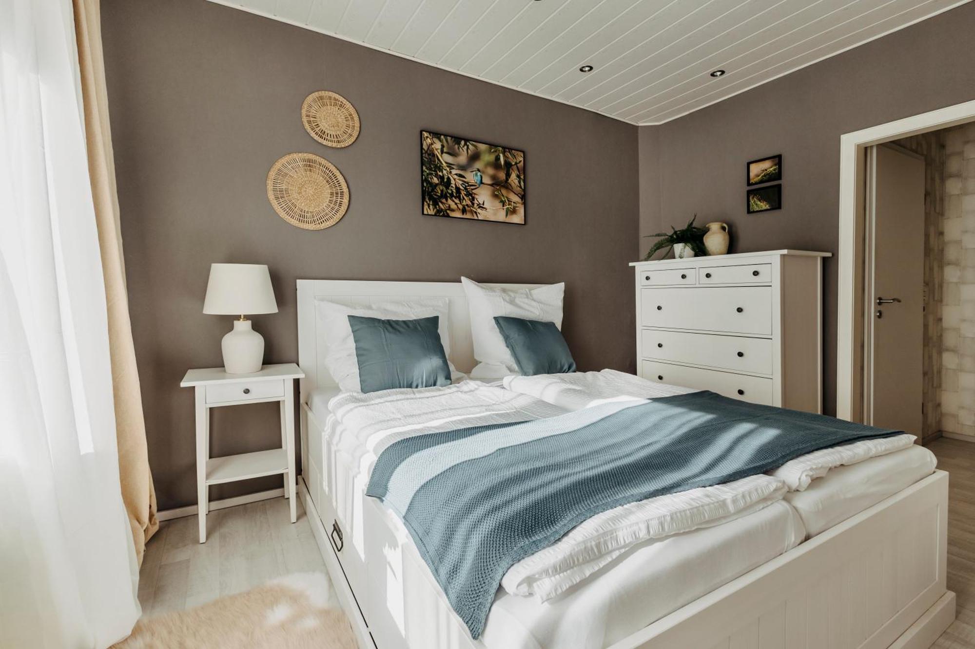 Traumwohnung Mit Sauna, Whirlpool & Wunderschoener Aussicht Плетенберг Екстериор снимка